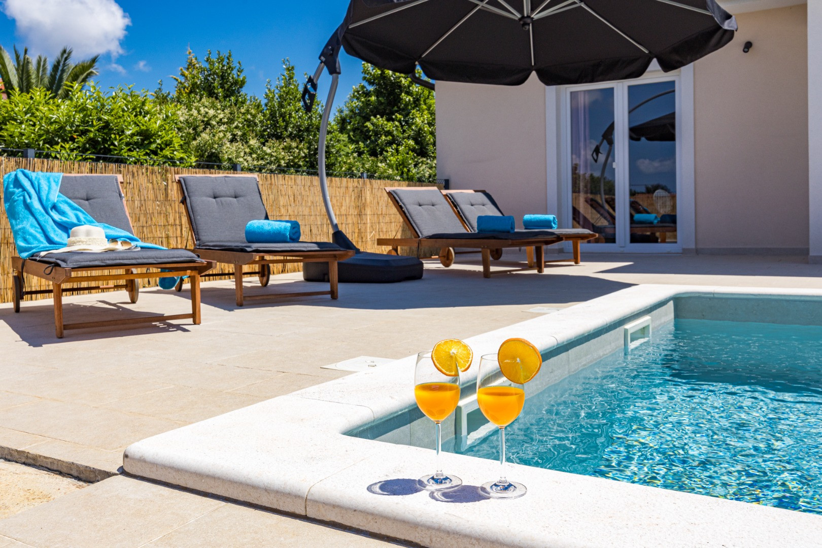 Beautiful villa with private heated pool and Jacuzzi - hot tub - Enjoy a charming vacation in elegant tranquility, Villa Maris with Pool - Medulin, Istria, Croatia Medulin