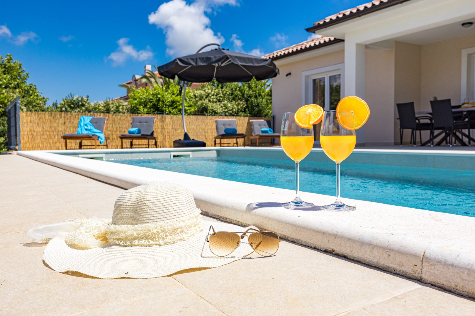 Beautiful villa with private heated pool and Jacuzzi - hot tub - Enjoy a charming vacation in elegant tranquility, Villa Maris with Pool - Medulin, Istria, Croatia Medulin